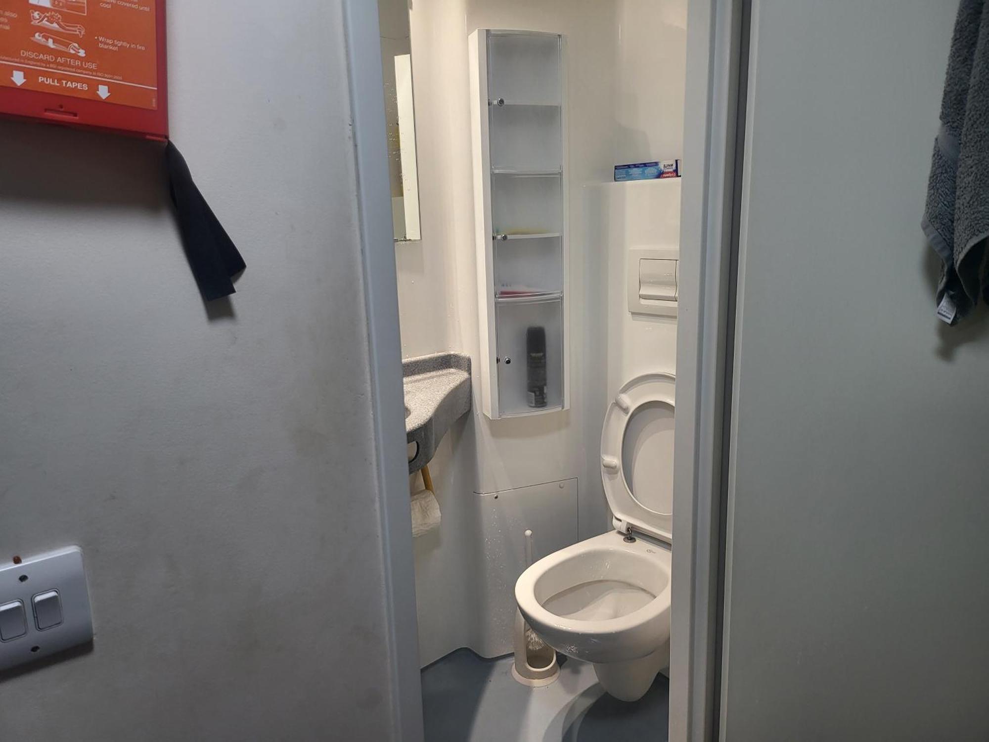 Convenience Meet Luxury Entertainment Apartment Birmingham